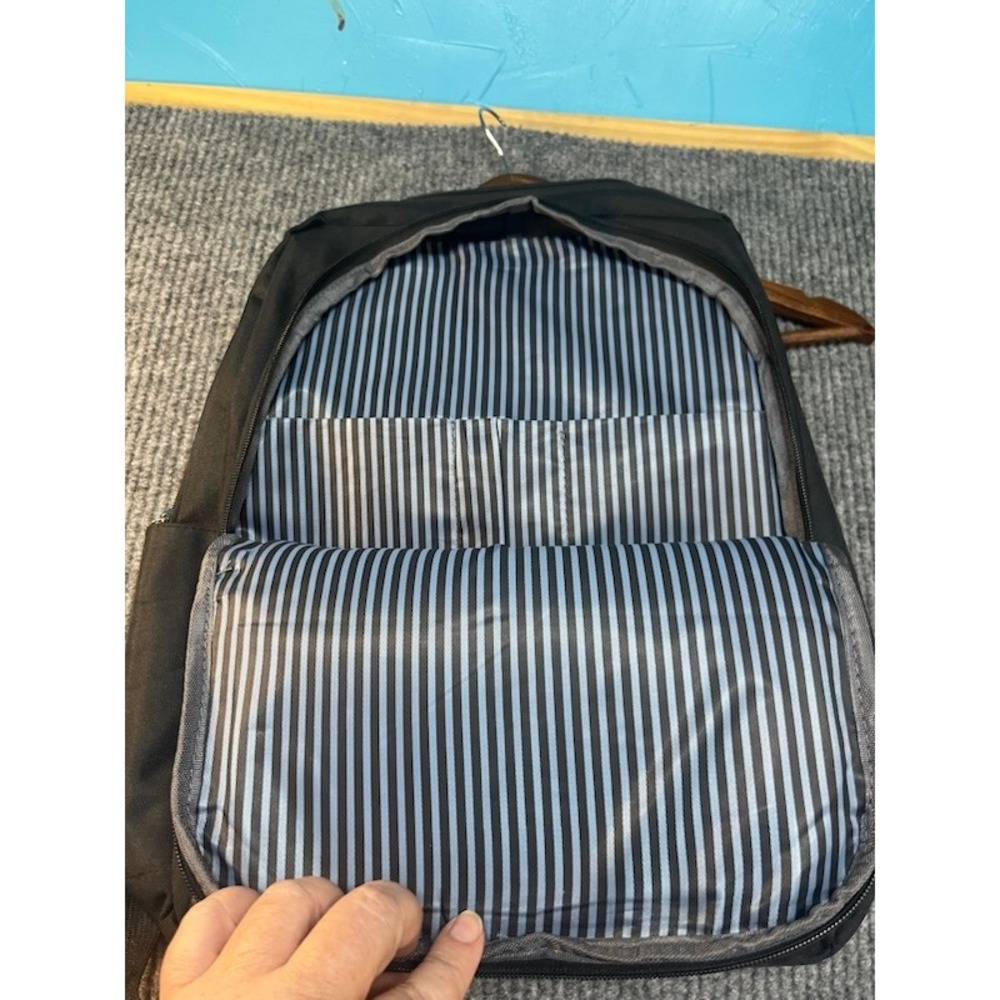 Mahindra Rise Backpack Black Corporate Promotional Travel Laptop Bag Daypack - Picture 4 of 4